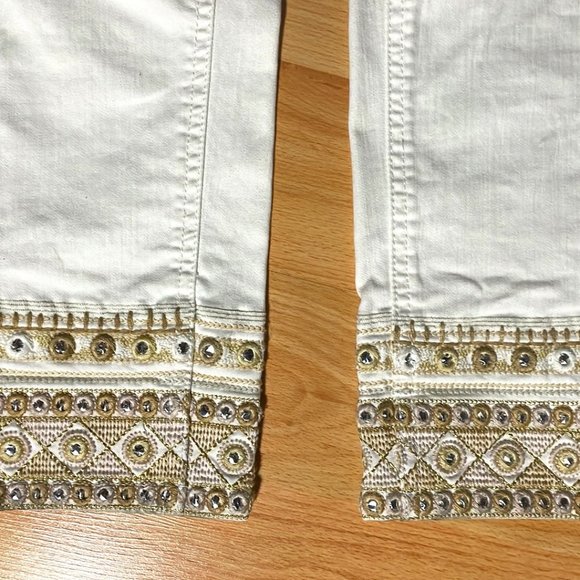 Desigual white pants with gold embroidery, size 28 - Picture 3 of 8